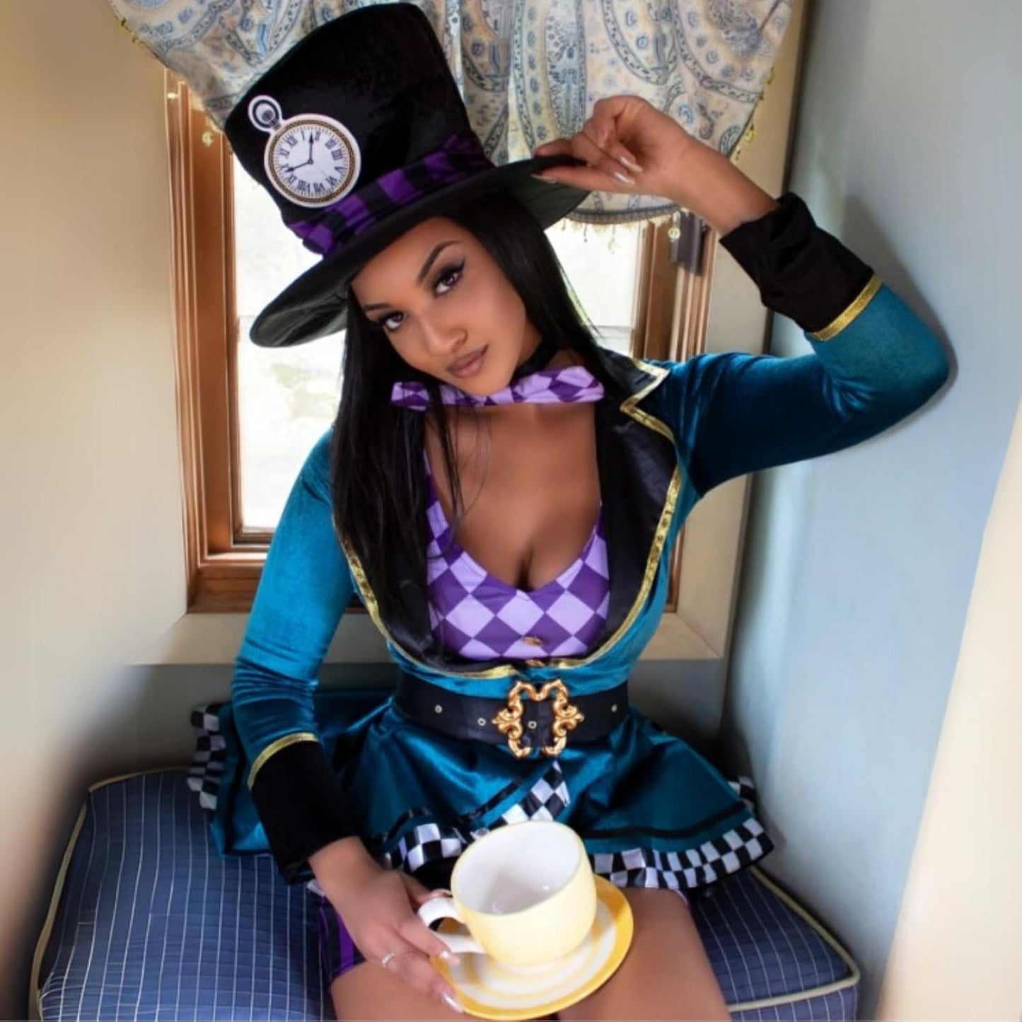 Leg Avenue Women's 5 PC Delightful Mad Hatter Costume Women